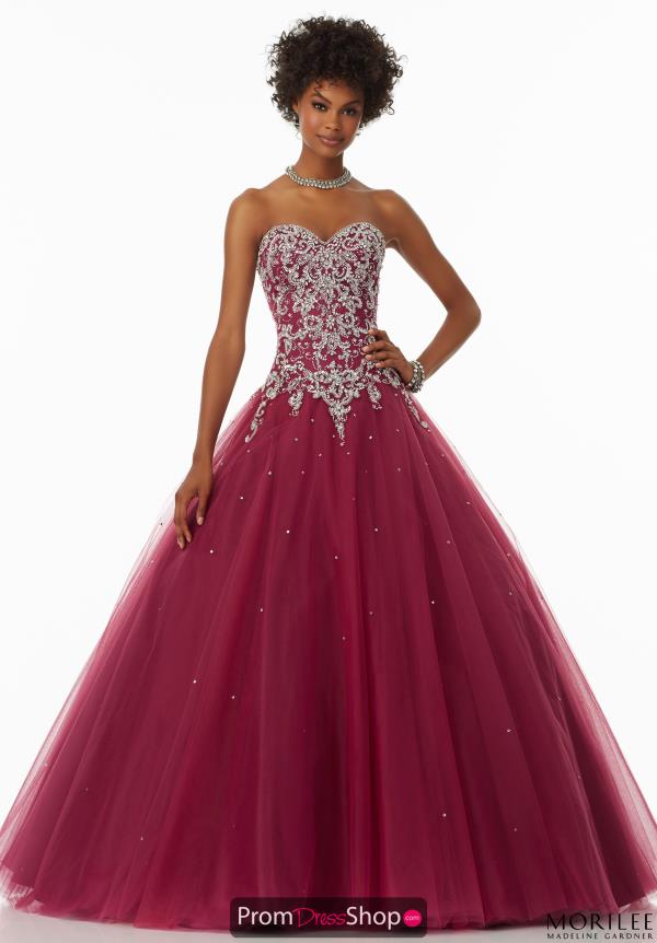 Ball gown dress for the prom night