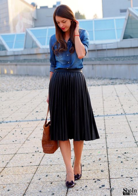 the-one: black pleated skirt via shein she looks great in a knee length DNIBCBT