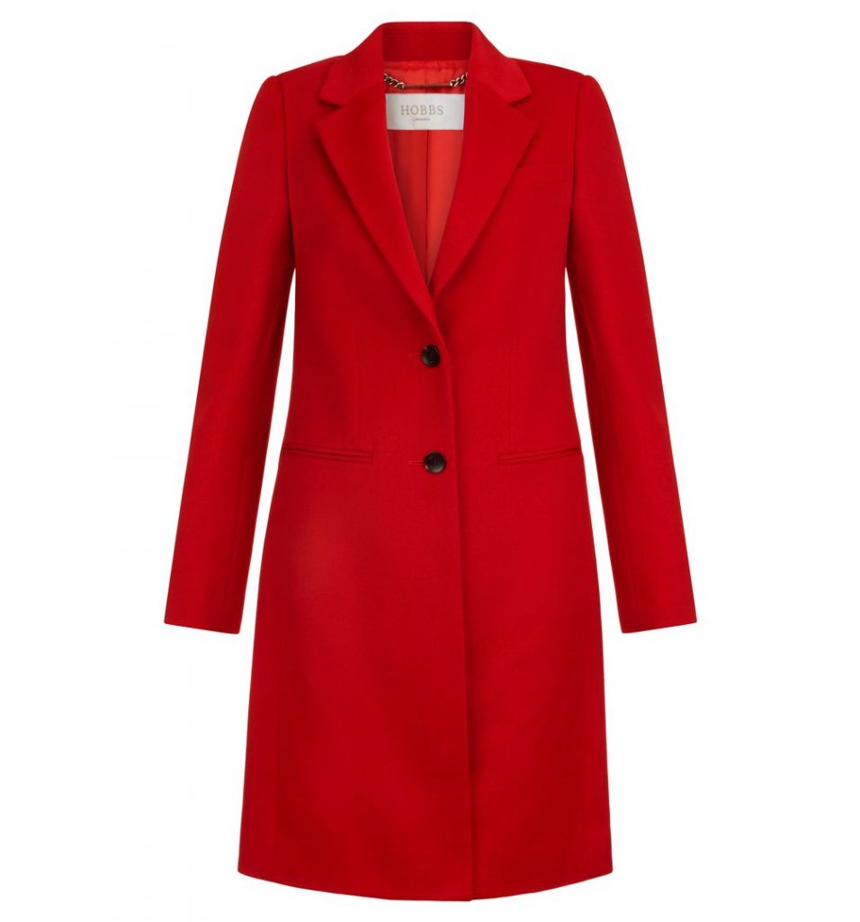 Get a perfect look with red coat at the Christmas festival – boloblog.com
