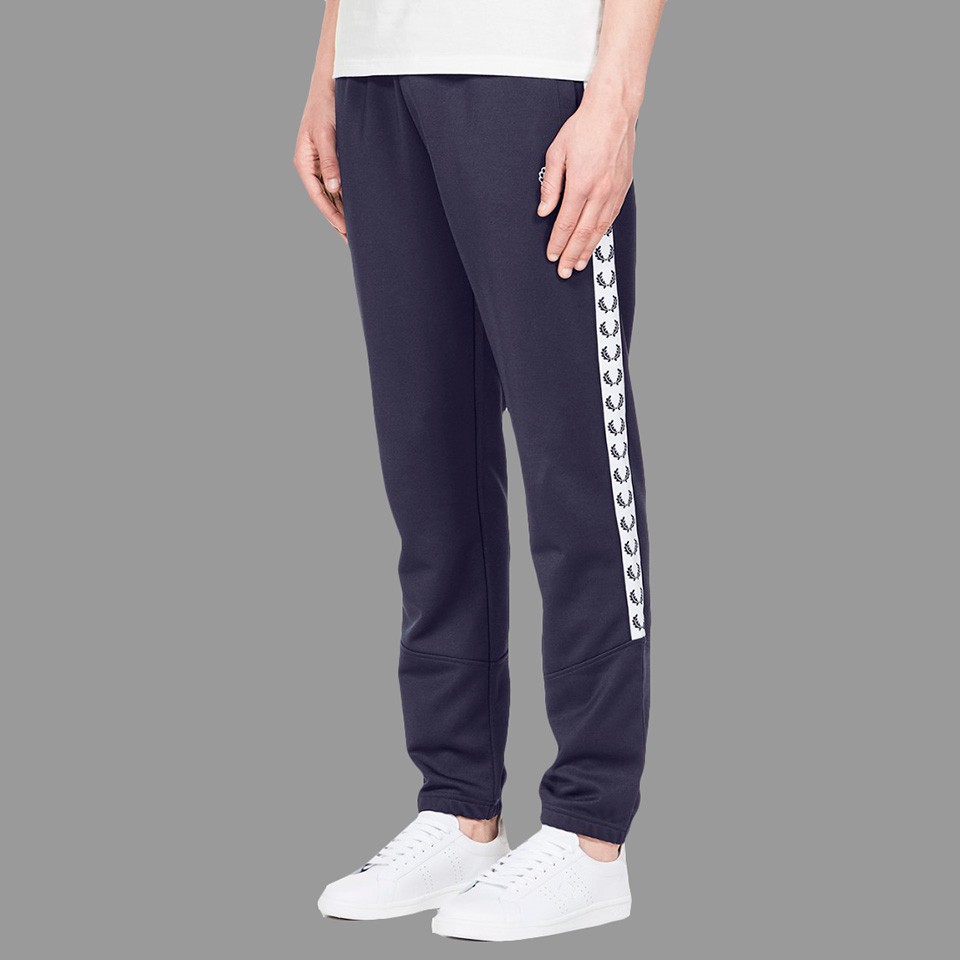 Wear Comfortable sport pants while playing any sport